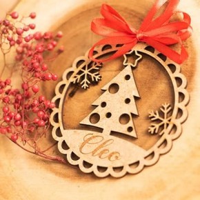 Bolas de Navidad Personalizada - Decoración navideña - con Nombre de Madera, cuarda incluida (Modelo 6)